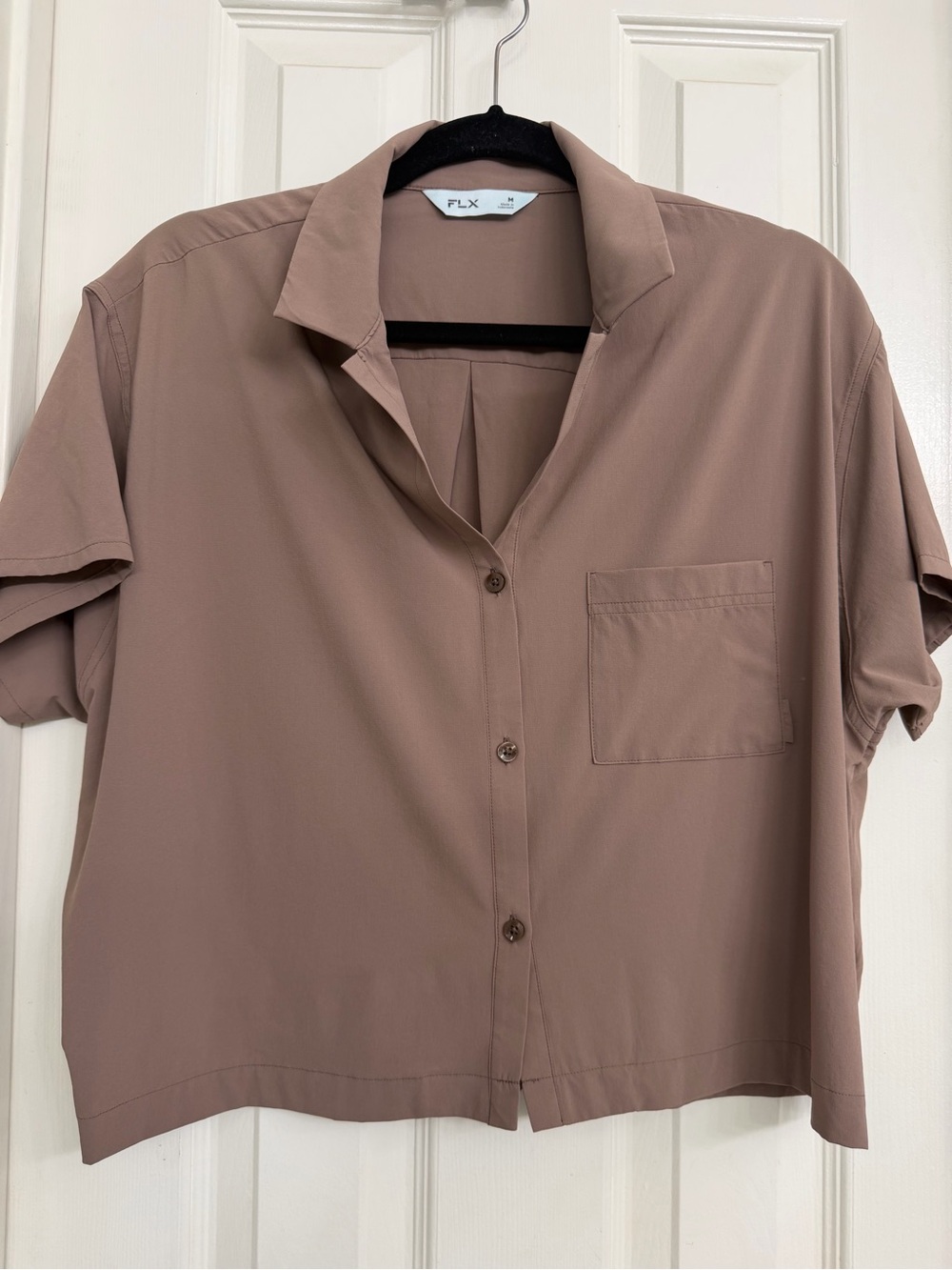 7022 FLX Cropped Button-Up Top in Dusty Mauve
